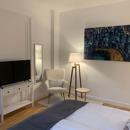 Charmante Altbauwohnung Weinheim Luaran gambar