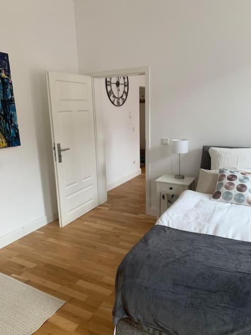 Charmante Altbauwohnung Weinheim Luaran gambar