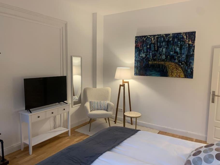 Charmante Altbauwohnung Weinheim Luaran gambar